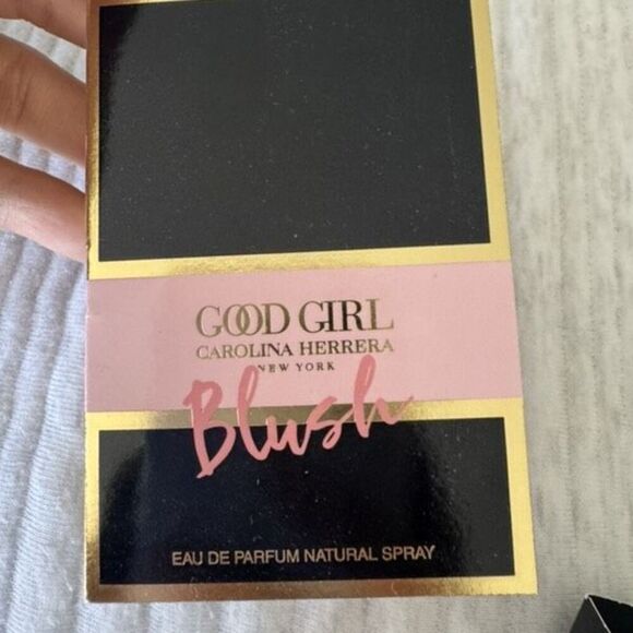 Perfume sample bundle - Chanel Bleu x2, nest x2, CAROLINA HERRERA, Maison Margie - Picture 6 of 7